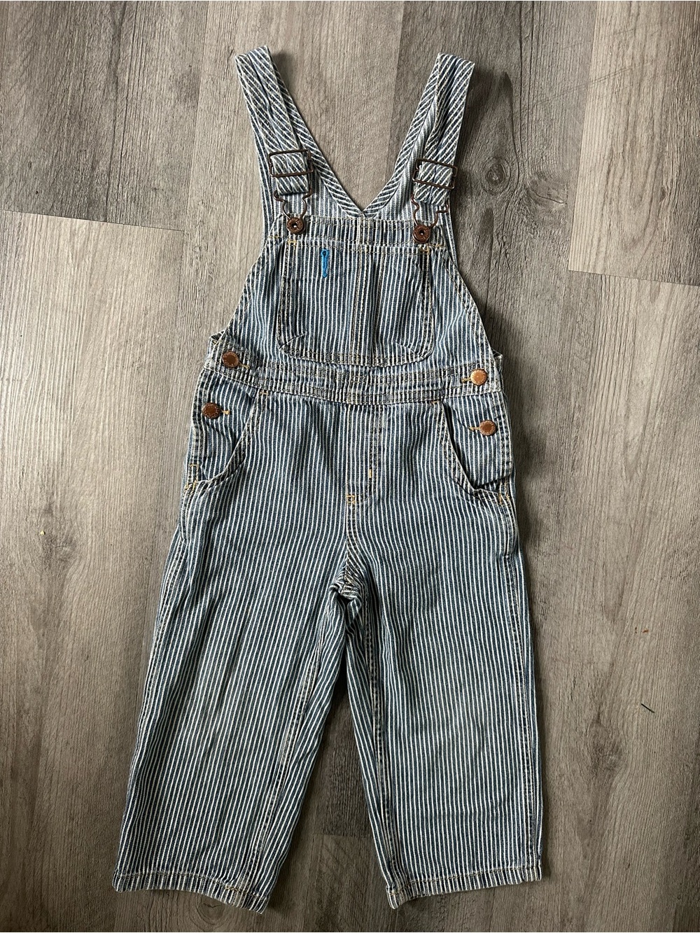 🌻 Oshkosh B’Gosh Railroad Stripe Toddler Overalls 🌻